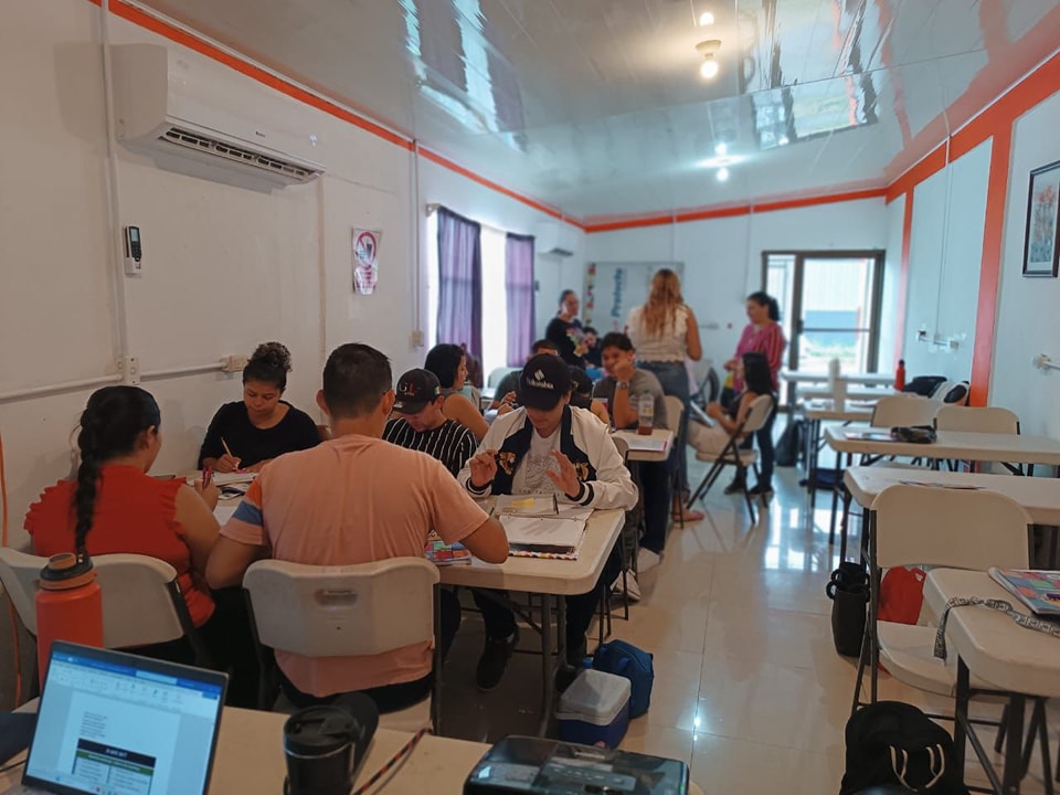 capacitación al Comité de Emergencia de las comunidades de San Ramón y Playitas de Bagaces